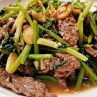 Cần Nước Xào Bò